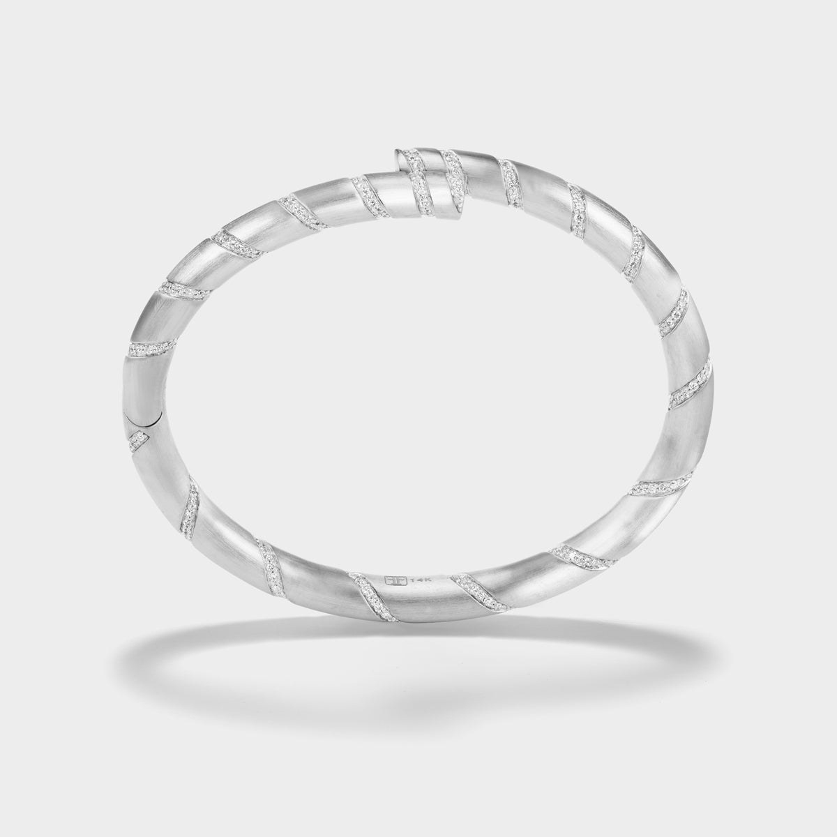 diamond bangle bracelet white gold