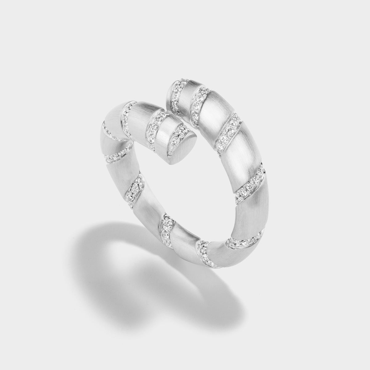 White Gold Twist Ring 